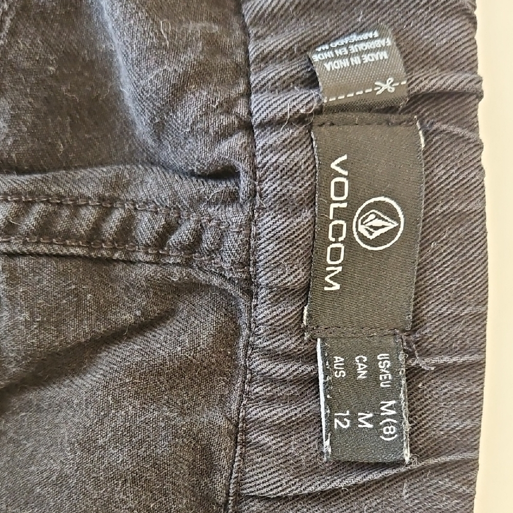 Volcom Women's Black Casual Shorts - Picture 4 of 4